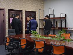 【打工十年】70后創(chuàng)業(yè)成功，做深圳全自動智能鎖